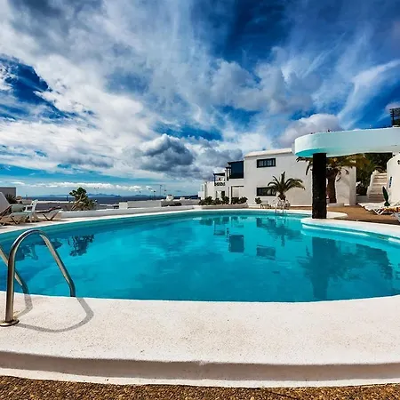 Apartment Wonderful 1 Bed With Big Terrace And Sea View In The Portonovo Complex *