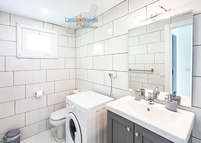 Wonderful 1 Bed With Big Terrace And Sea View In The Portonovo Complex Apartamento