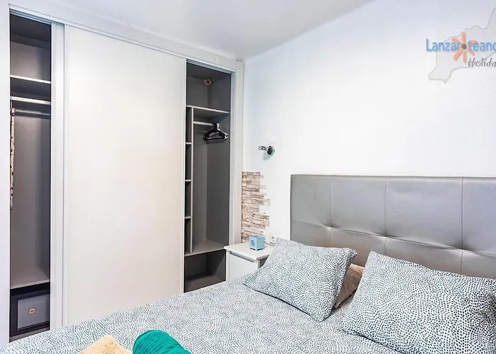 Wonderful 1 Bed With Big Terrace And Sea View In The Portonovo Complex Apartamento *