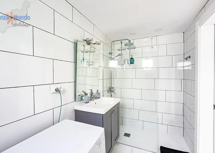 Apartamento Wonderful 1 Bed With Big Terrace And Sea View In The Portonovo Complex *